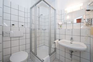 thumbnail: Bathroom amenities