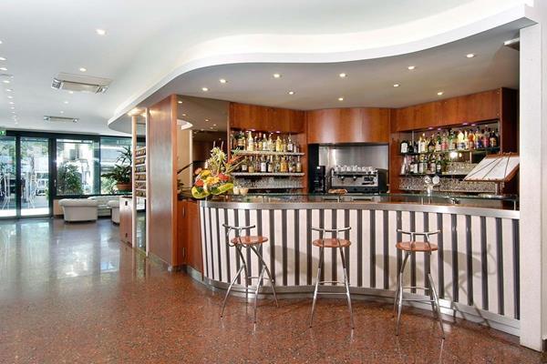 Restaurant-cafeteria