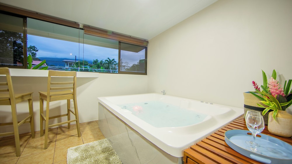 Private spa tub