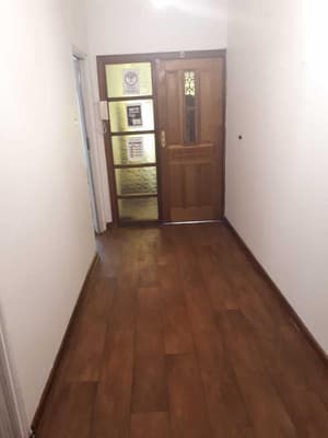 thumbnail: Interior entrance