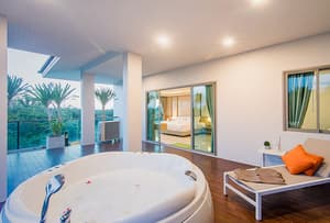 thumbnail: Jetted tub