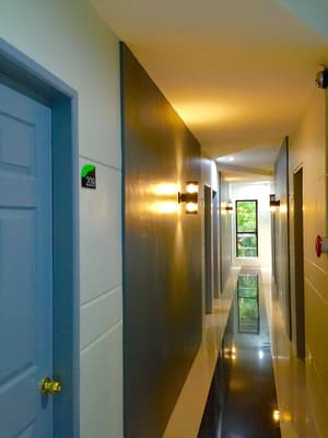 thumbnail: Hallway