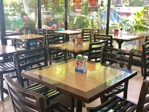 thumbnail: Restaurant