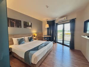 thumbnail: Room