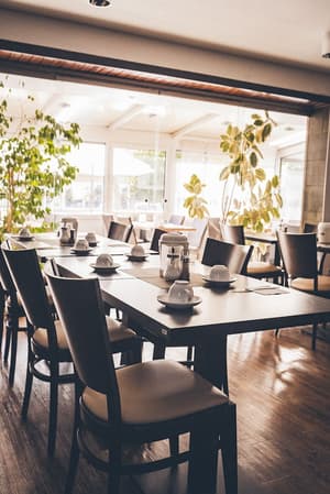 thumbnail: Restaurant