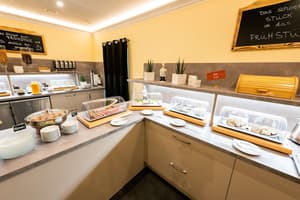 thumbnail: Breakfast area