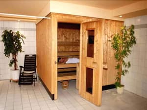 thumbnail: Sauna