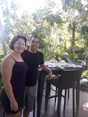 thumbnail: Outdoor dining