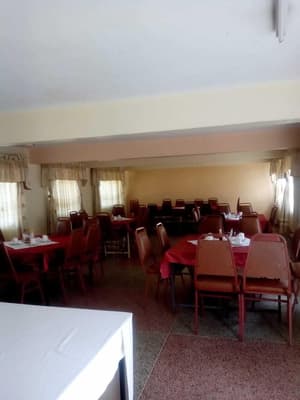 thumbnail: Family dining