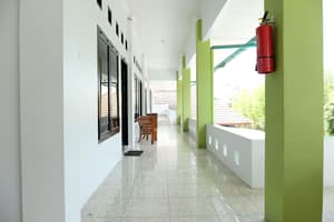 thumbnail: Hallway