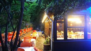 thumbnail: Breakfast area