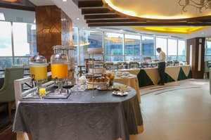 thumbnail: Restaurant