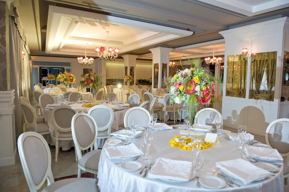 Restaurant-cafeteria