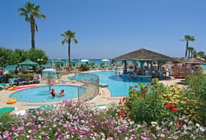 thumbnail: Outdoor pool