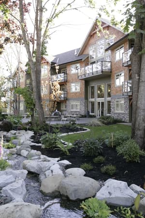 thumbnail: Exterior detail