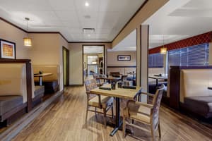 thumbnail: Restaurant