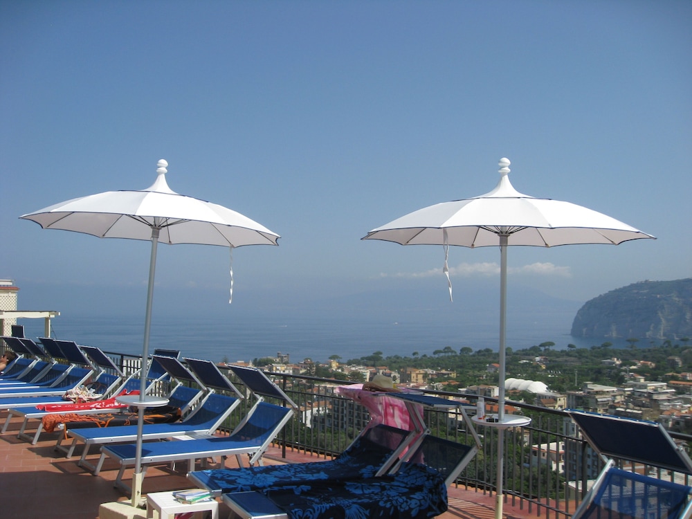 Rooftop pool