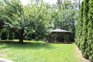 thumbnail: Front of property