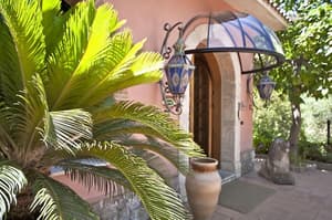 thumbnail: Property entrance