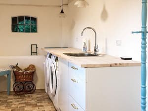 thumbnail: Interior