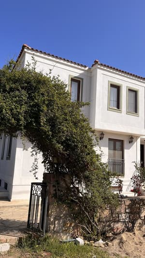 thumbnail: Exterior