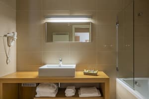 thumbnail: Bathroom