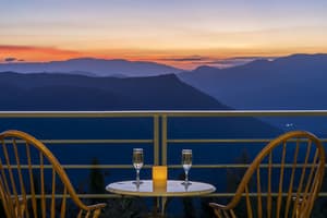 thumbnail: Outdoor dining