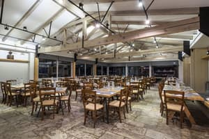 thumbnail: Restaurant