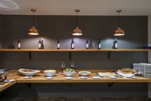 thumbnail: Restaurant