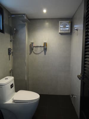 thumbnail: Bathroom shower
