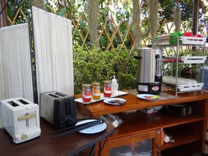 thumbnail: Breakfast area