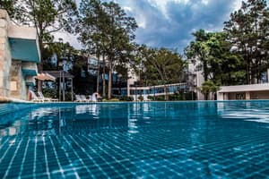 thumbnail: Outdoor pool