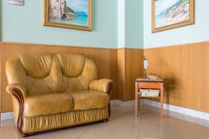 thumbnail: Lobby sitting area