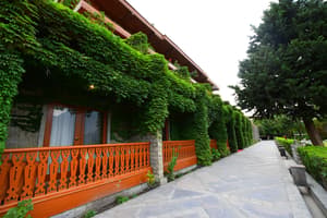 thumbnail: Exterior