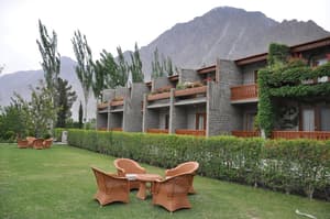 thumbnail: Exterior