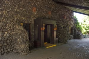 thumbnail: Property entrance