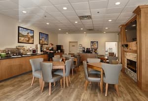 thumbnail: Breakfast area