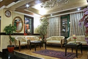 thumbnail: Lobby sitting area