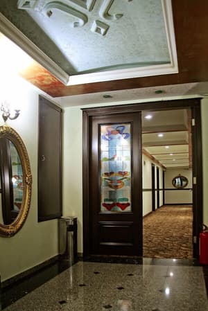 thumbnail: Hallway