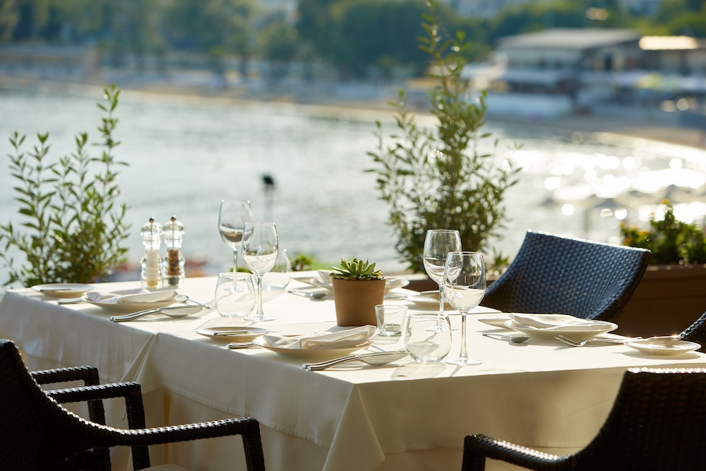 Restaurant-cafeteria