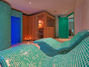 thumbnail: Pool
