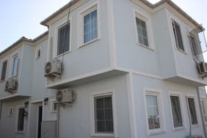 thumbnail: Front of property