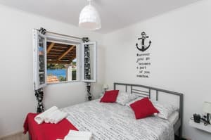thumbnail: Interior