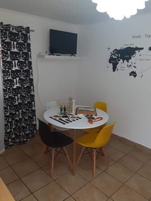 thumbnail: Dining room