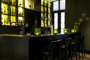 thumbnail: Bar (on property)