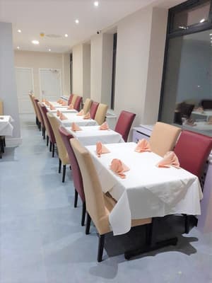 thumbnail: Restaurant