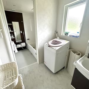 thumbnail: Bathroom
