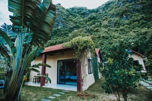 thumbnail: Exterior