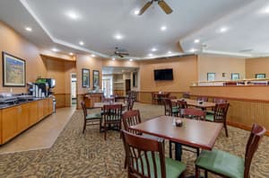 thumbnail: Breakfast area