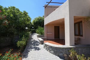 thumbnail: Exterior